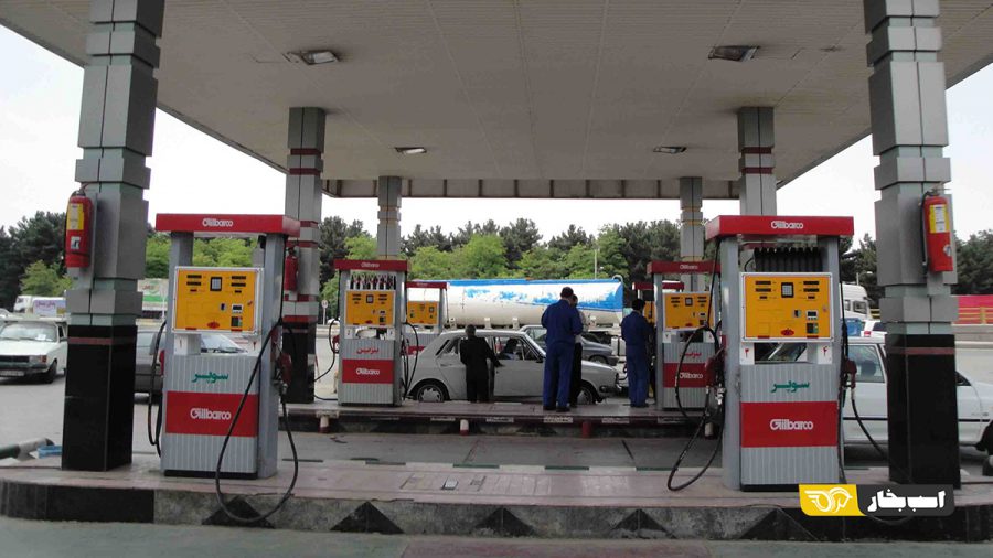 دولت عامل کمبود بنزین است و تاوانش را از مردم می خواهد