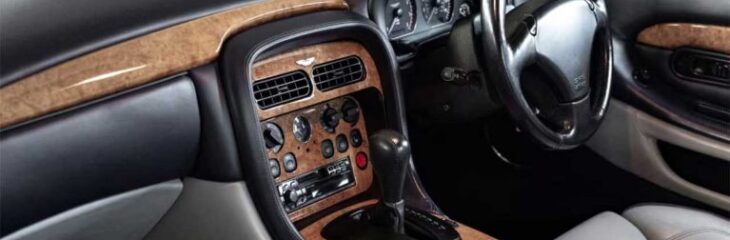 مقایسه آستون‌مارتین DB7 و بی‌ام‌و 850Ci، کوپه‌های V12 لوکس 30 هزار دلاری!