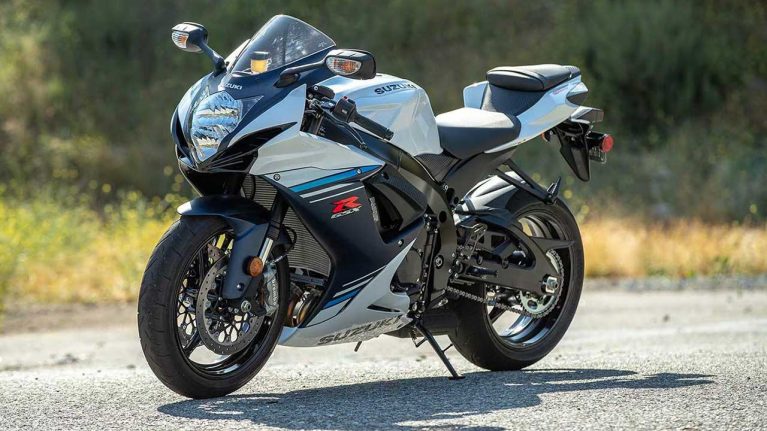 سوزوکی GSX-R600، موتورسیکلت چهار سیلندر فراموششدهای که هنوز تولید میشود