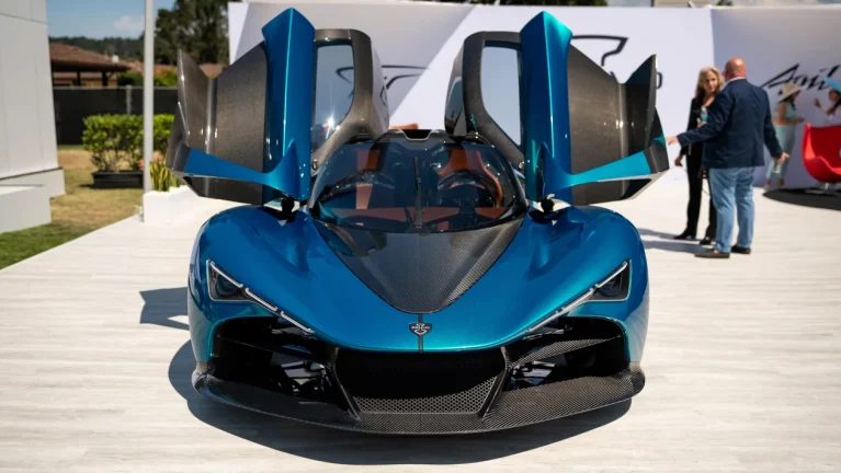 زنوو آرورا، هایپرکار V12 با 1850 اسب بخار آماده عرضه به بازار میشود