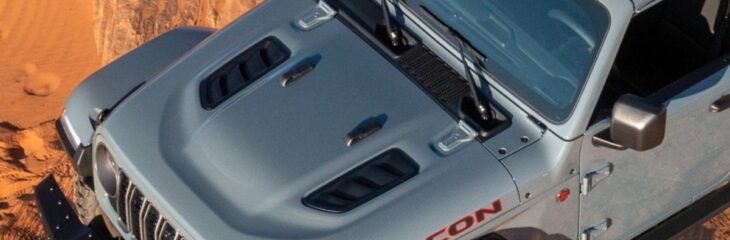 دستگیره‌های روی کاپوت خودروهای جیپ چه کاربردی دارند؟