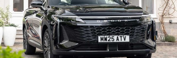 سفر 1175 کیلومتری اکستریم RX در 9 کشور با یک باک سوخت!