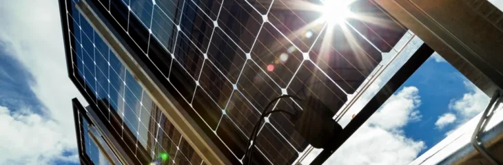 بررسی پنل های خورشیدی بایفشیال یا دوطرفه