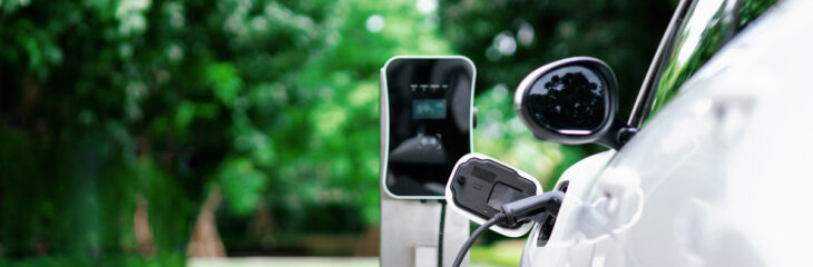 چگونه باتری خودروی الکتریکی خود را بهدرستی نگهداری کنیم؟