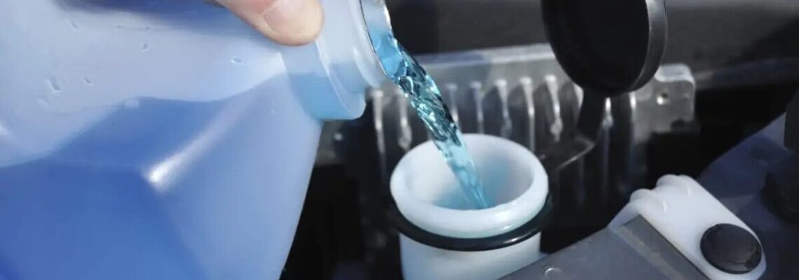 چگونه مایع شیشه‌شور شیشه جلو خودرو را در خانه تهیه کنیم؟