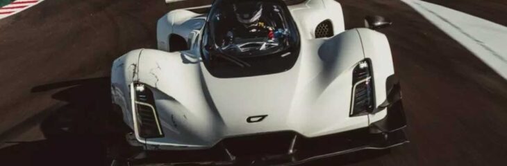 زینگر 21C رکورد سریع‌ترین خودروی پنج پیست مختلف را شکست