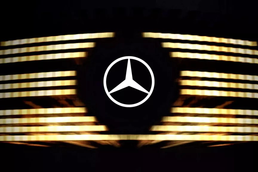 خداحافظی مرسدس بنز با بدترین خودروی برقی خود!