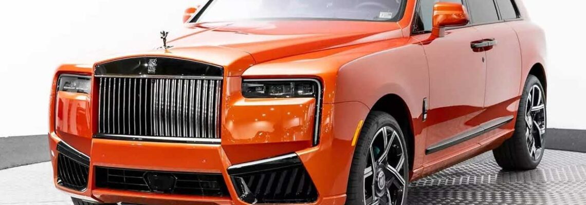 رولزرویس کالینان کارخانه‌ای با ترکیب رنگی که از منصوری هم عجیب‌تر است!