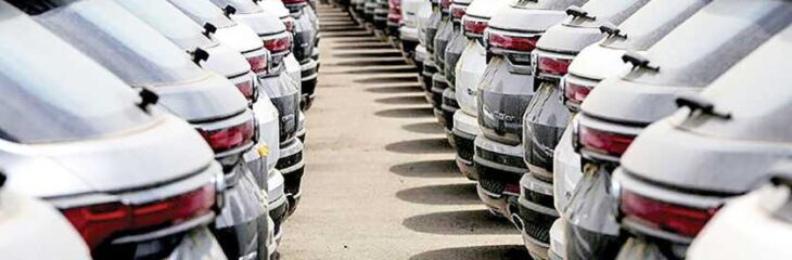 تعرفه ۱۰۰٪ خودروهای وارداتی در سال ۱۴۰۴ اجرا میشود؟