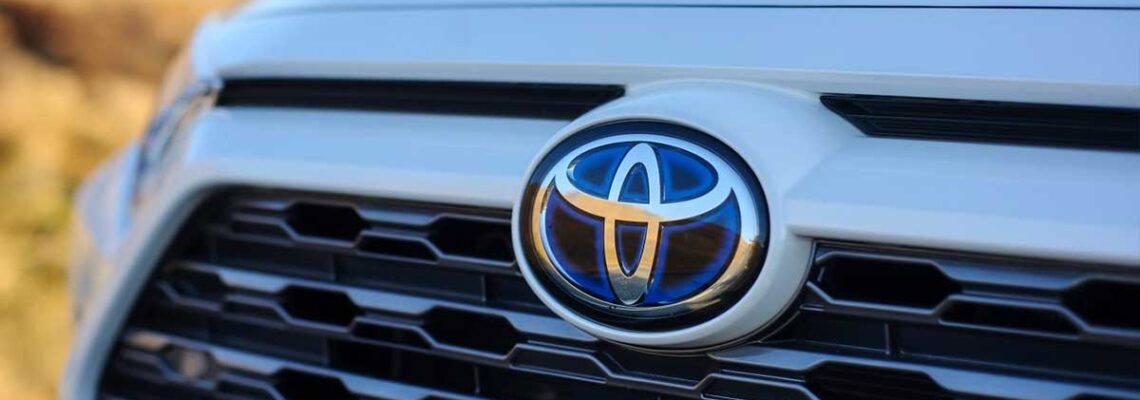 چرا تویوتا پیشرانه‌های درون‌سوز را کنار نمی‌گذارد؟