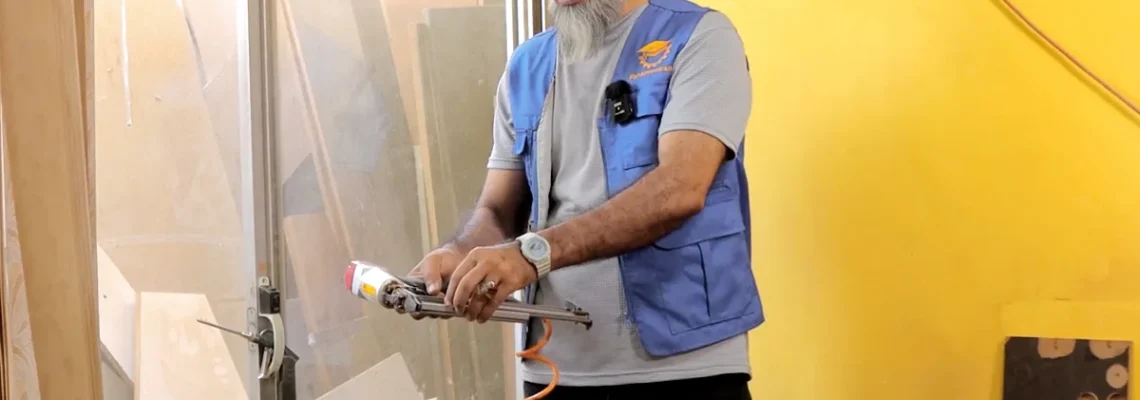 آموزش کار با دستگاه منگنه کوب و میخکوب