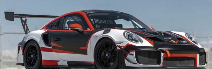 حراج پورشه 911 GT2 RS مکس وستپن با امضای قهرمان روی داشبورد!