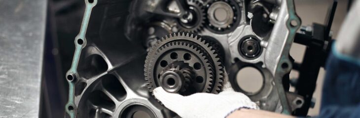 داغ شدن گیربکس خودرو؛ دلایل، نشانه‌ها و روش‌های تعمیر و نگهداری